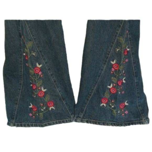 St. John's Bay Denim - ST. JOHN'S BAY Sz 16T Women's Flare Bottom with Embroidered Flowers jeans VGUC